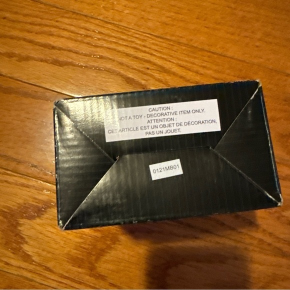 Disney Britto Mini Meeko Pocahontas Figurine NIB - Picture 4 of 7